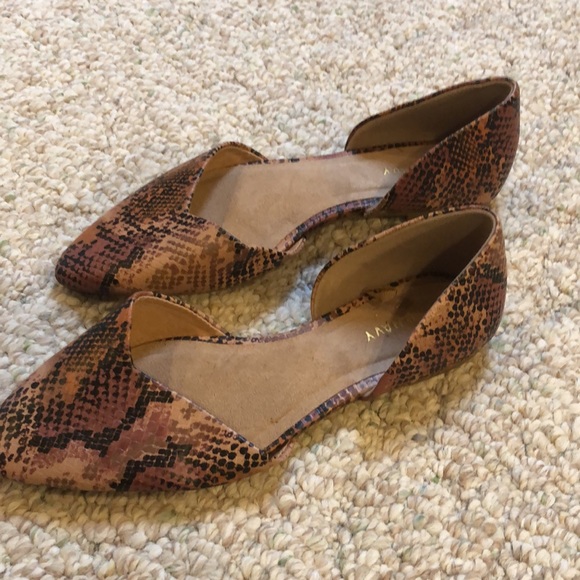 Pink /black snake skin design pointed toe flat Sz 6 - Picture 3 of 5